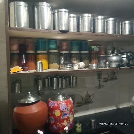 Dwarka Home Stay エクステリア 写真