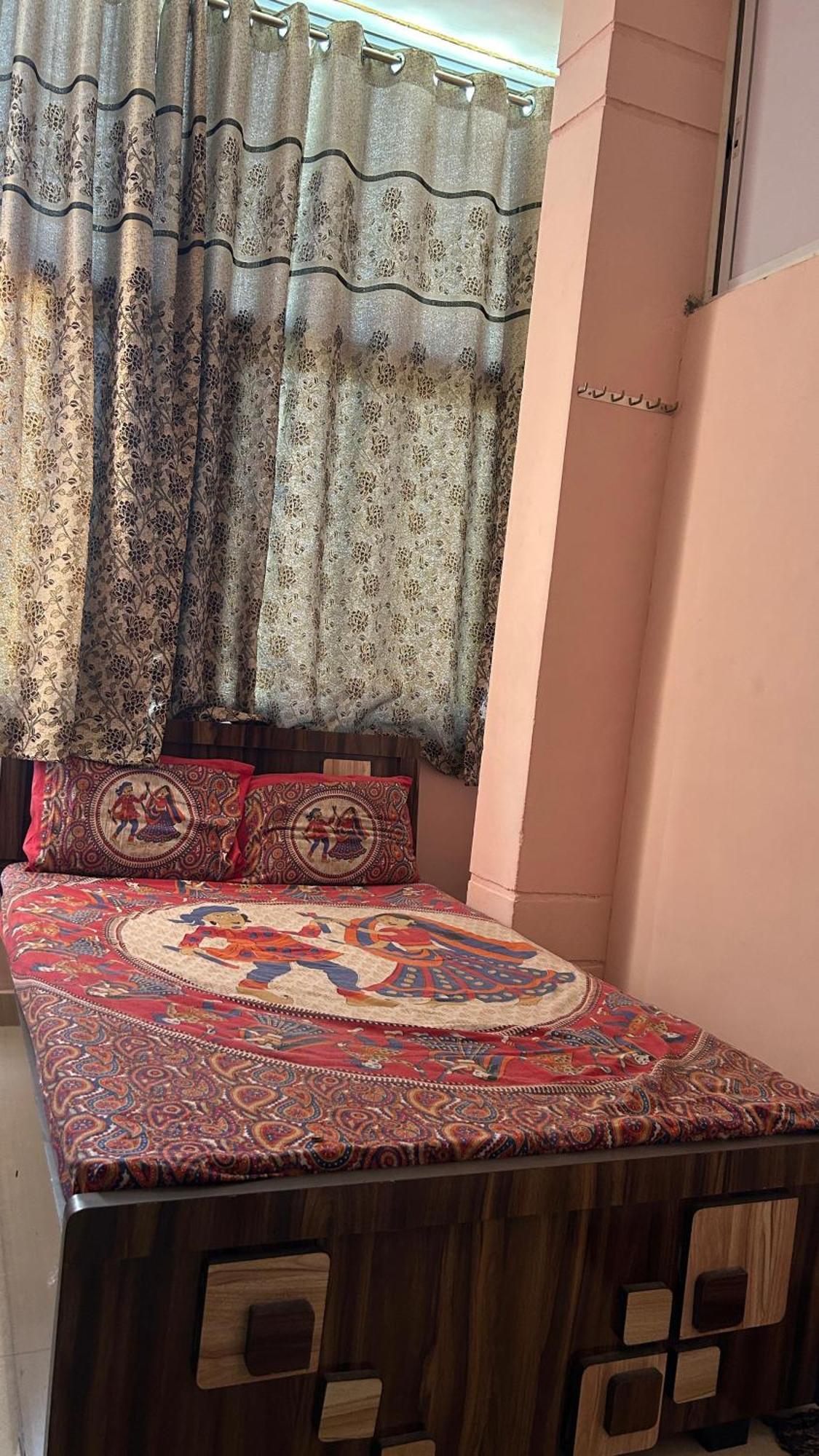 Dwarka Home Stay エクステリア 写真